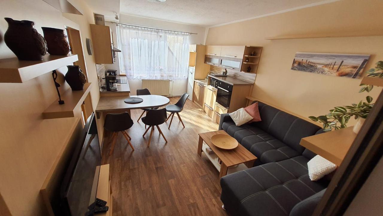 Apartman U Posty Kraliky Exterior photo