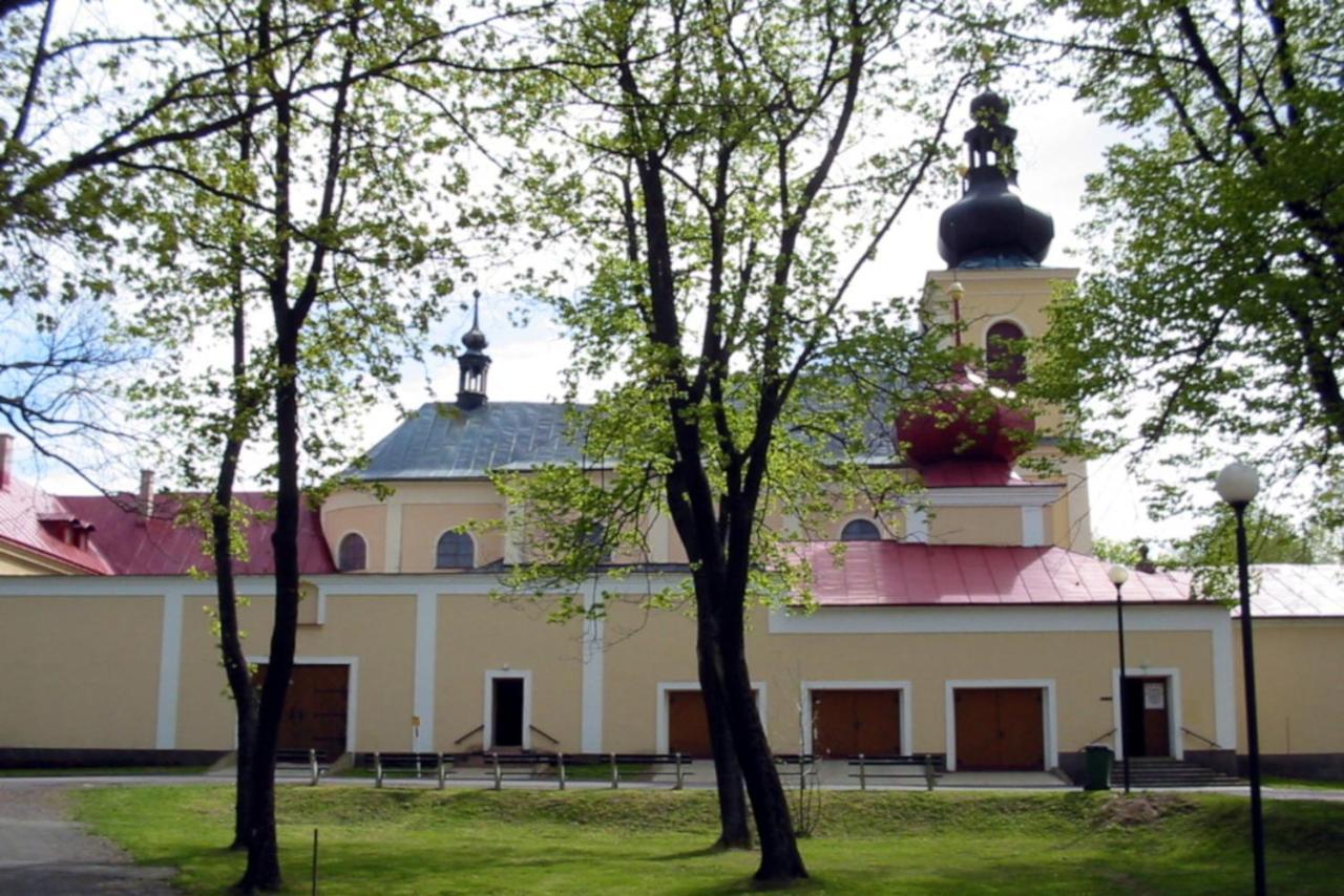 Apartman U Posty Kraliky Exterior photo